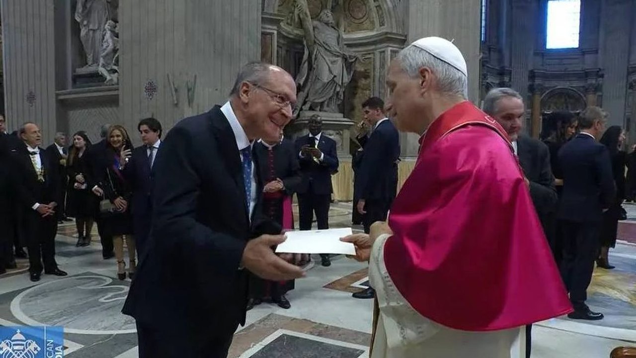 Geraldo Alckmin convida papa Leão XIV para COP30