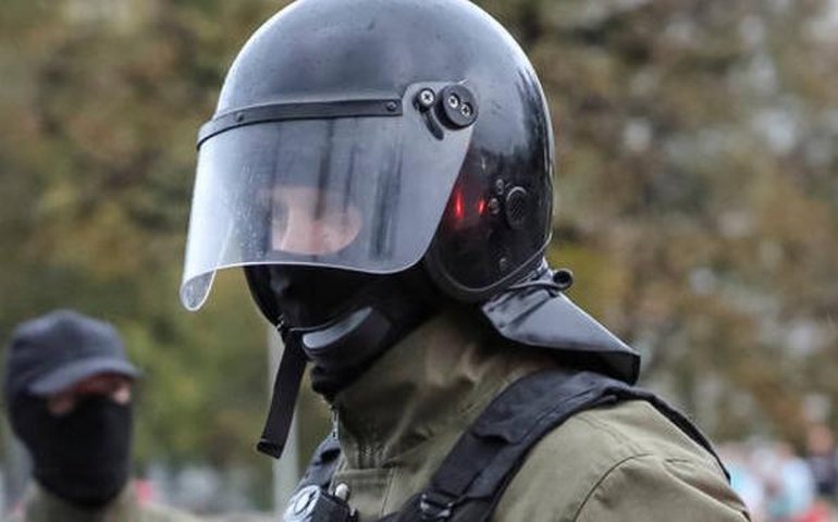 Bielo-Rússia fala em manifestação ‘radical’ e ameaça usar armas letais