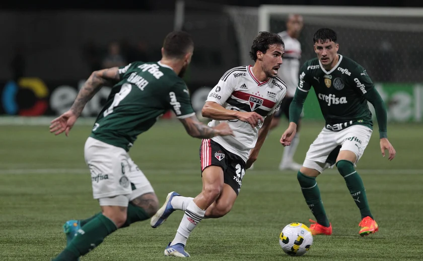 Palmeiras volta a treinar pensando no Bahia e Fabinho projeta nova vitória na caça ao Botafogo