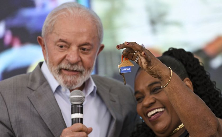 Lula cobra recursos para crédito imobiliário para classe média