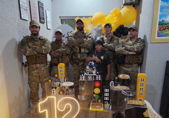Polícia Civil de Alagoas realiza sonho de criança em festa de aniversário temática
