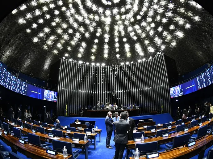Senado aprova regras mais duras para condenados por morte de policiais