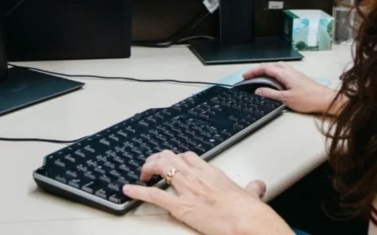 Governo intensifica combate ao mercado ilegal de apostas e fecha cerco a plataformas de previsão