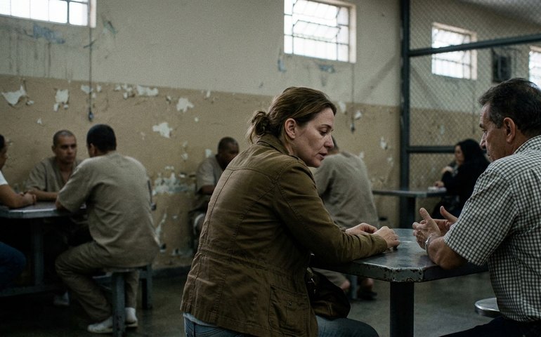 Dominique Scharf: conheça a história da estelionatária retratada em Tremembé 2