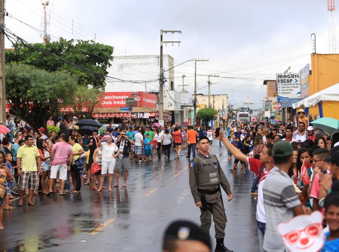 Tocha Olímpica em Arapiraca leva às ruas cerca de 80 mil pessoas