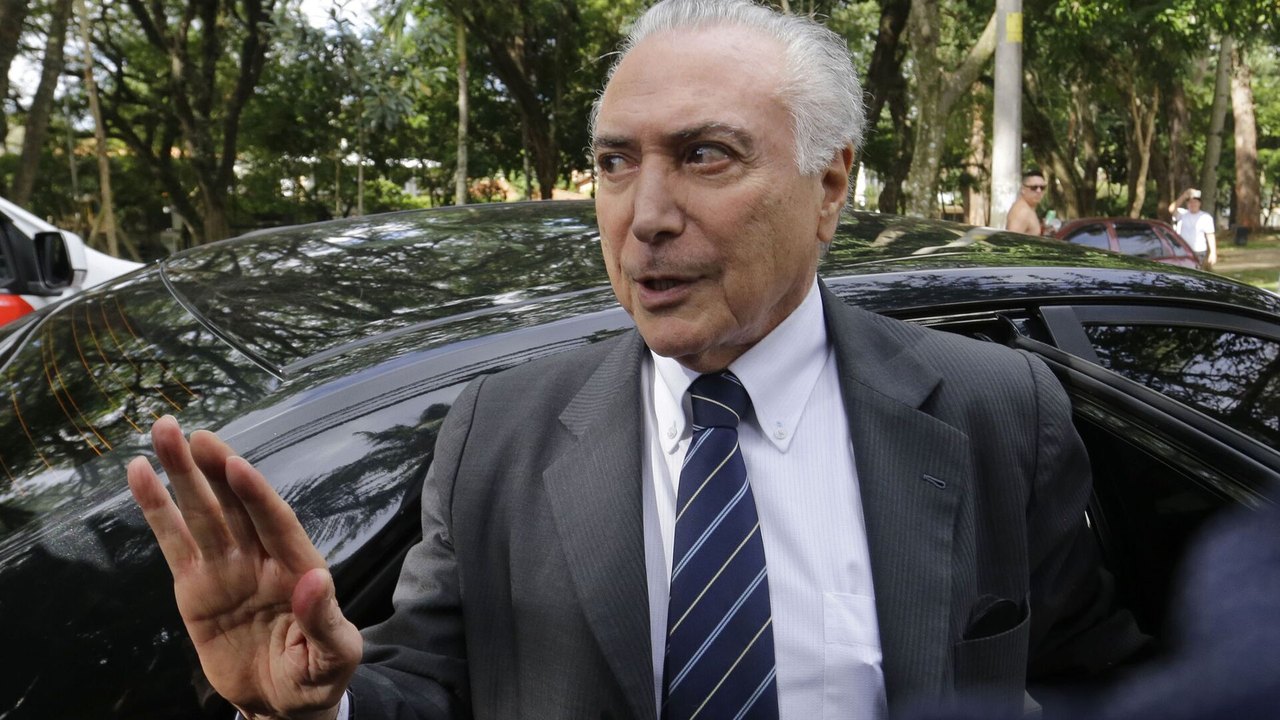 Temer articula grupo com governadores de direita e é criticado por clã Bolsonaro