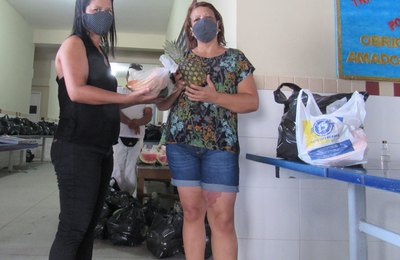 Vídeo: Entrega de kits de merenda escolar pela SEMED Penedo