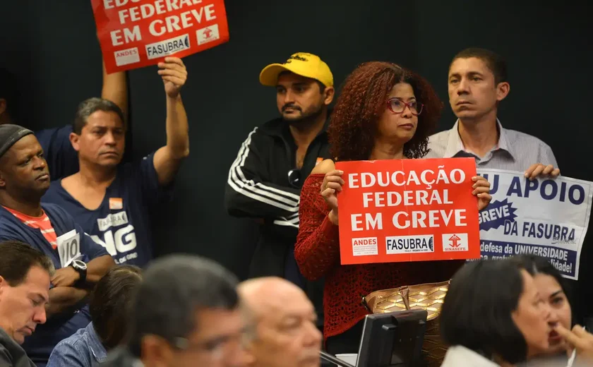 Greve de servidores não impacta leilões tradicionais do Tesouro nesta 3ª-feira