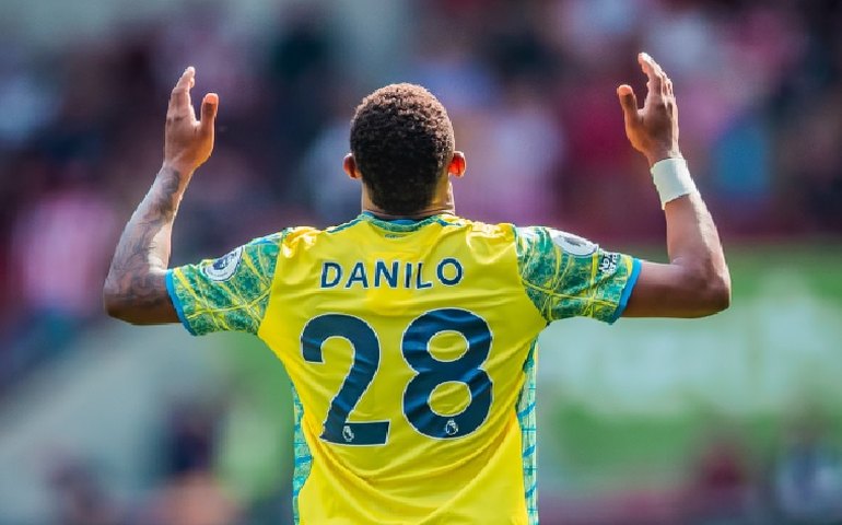 Danilo marca de novo, mas Nottingham Forest leva virada do Brentford; Brighton faz 6 a 0