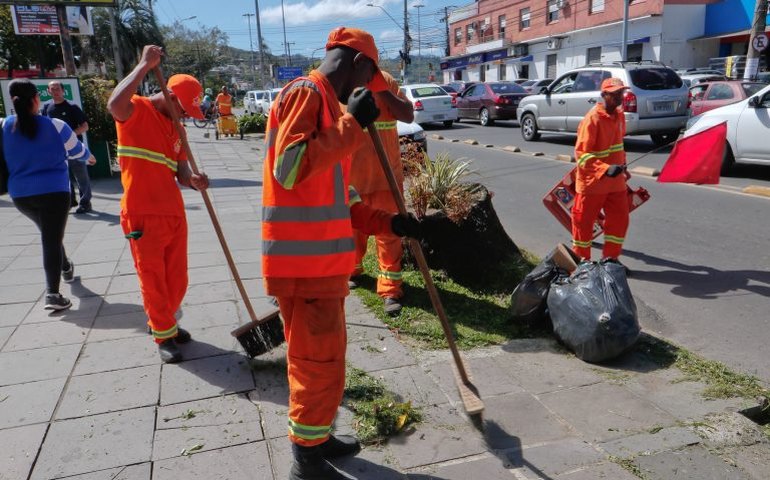 Comissão debate projeto que regulamenta a profissão de trabalhador essencial de limpeza urbana