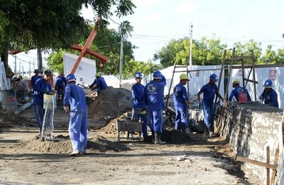 Estrutura para construção do viaduto de Jacarecica é finalizada