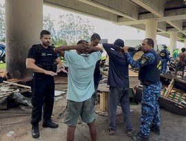 Segurança Cidadã remove estruturas irregulares ligadas ao crime no viaduto da antiga PRF