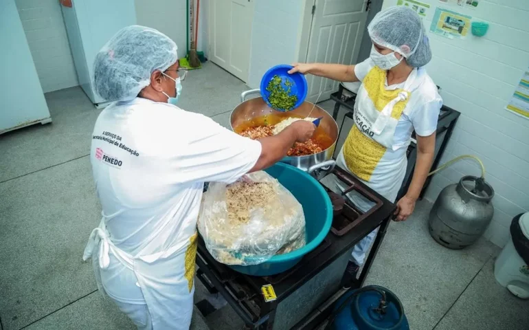Prefeitura de Penedo lança edital para compra de alimentos da agricultura familiar que serão usados na alimentação escolar