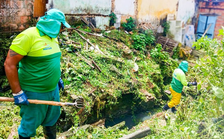 'Nunca vi minha grota tão organizada', diz moradora de comunidade atendida pela Alurb