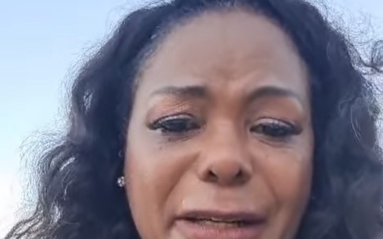 Traição no samba?: Selminha Sorriso anuncia fim do casamento com vocalista do Clareou; veja vídeo