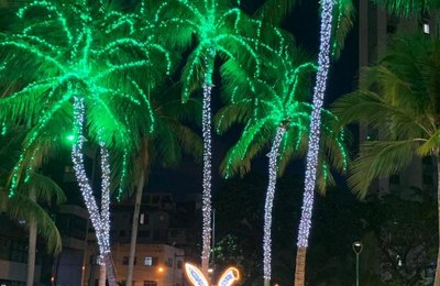 Prefeitura de Maceió instala decoração de Páscoa na Praça Gogó da Ema