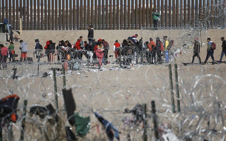 EUA deportam para o México mais de 2 mil migrantes indocumentados em 24 horas