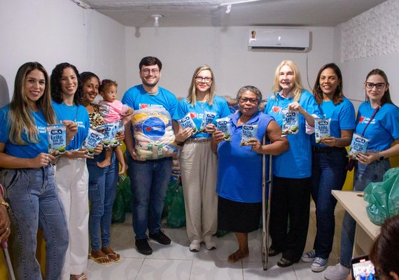 Alagoas Sem Fome entrega uma tonelada de alimentos em Boca da Mata