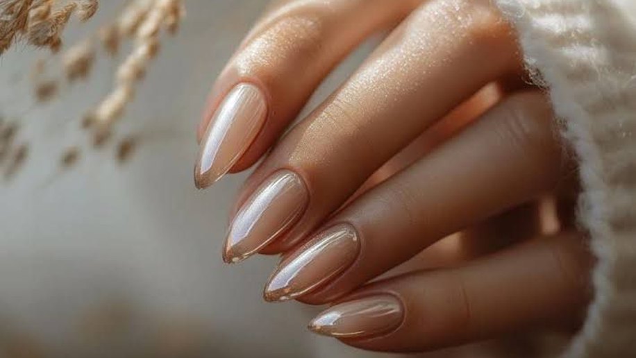 Do marrom ao rosa pérola: os esmaltes queridinhos para o mês setembro