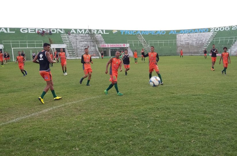 Jogadores do Coruripe “acreditam até o final” na conquista de vaga na decisão