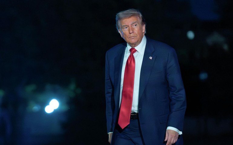 'Totalmente inaceitável', diz Trump sobre resposta do Irã à proposta de paz dos EUA