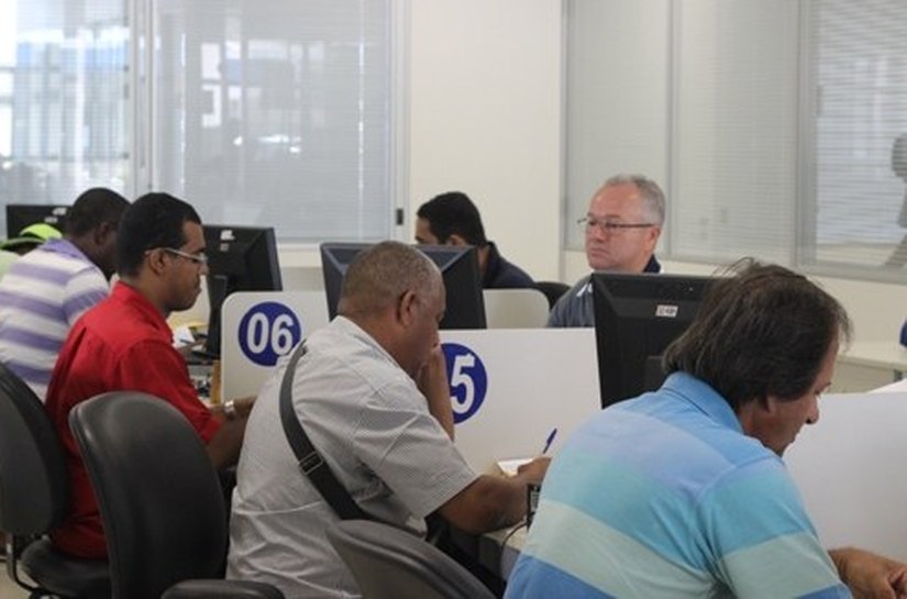 Detran/AL leva serviços de atendimento ao usuário para o Governo presente