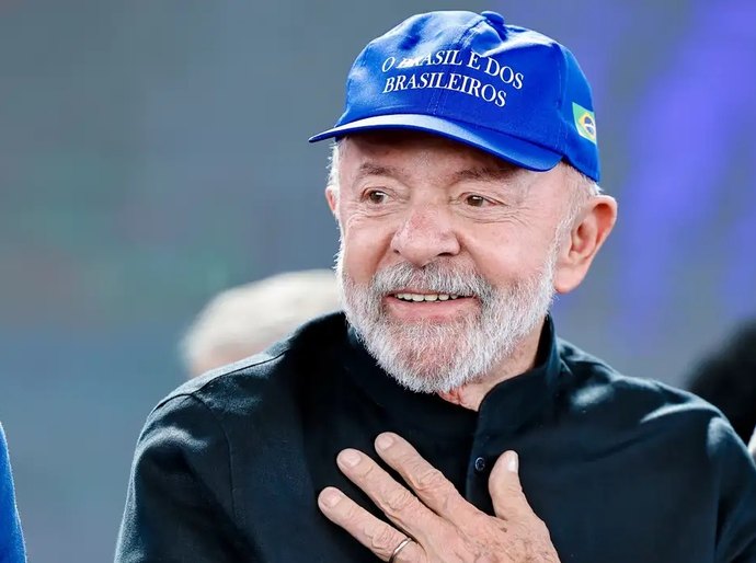 Lula critica jornada 6x1 e defende escala de trabalho “mais flexível”