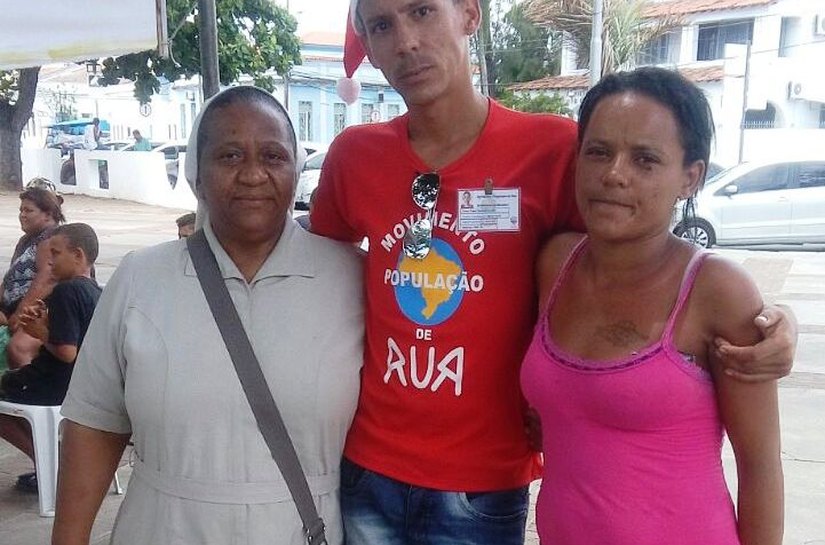 População em situação de rua participa de festa natalina