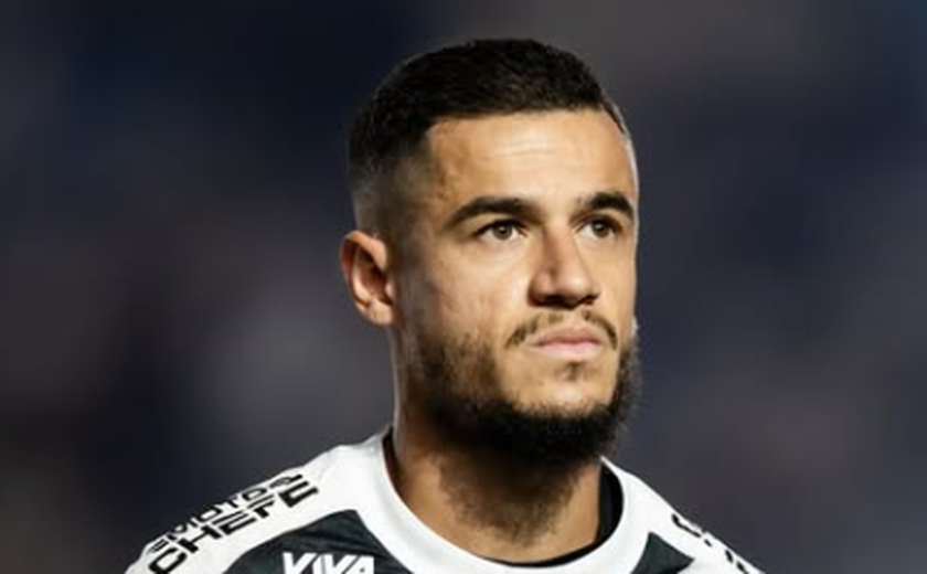 Coutinho rescinde com o Aston Villa e renova vínculo com o Vasco por um ano