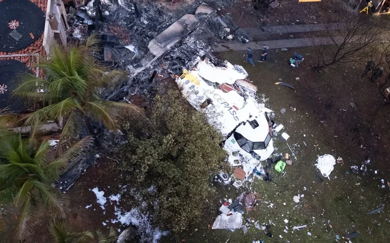 Voepass confirma 58 passageiros à bordo no voo 2283, mais 4 tripulantes