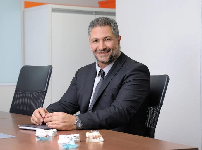 Mercado odontológico movimenta R$ 38 bilhões e avança com tecnologia e estética