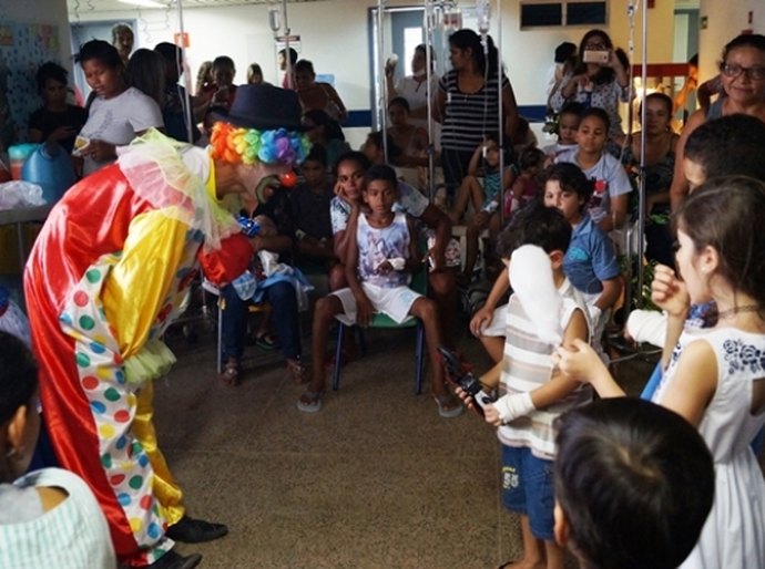 Festa e presentes marcam Dia das Crianças na Pediatria do HGE