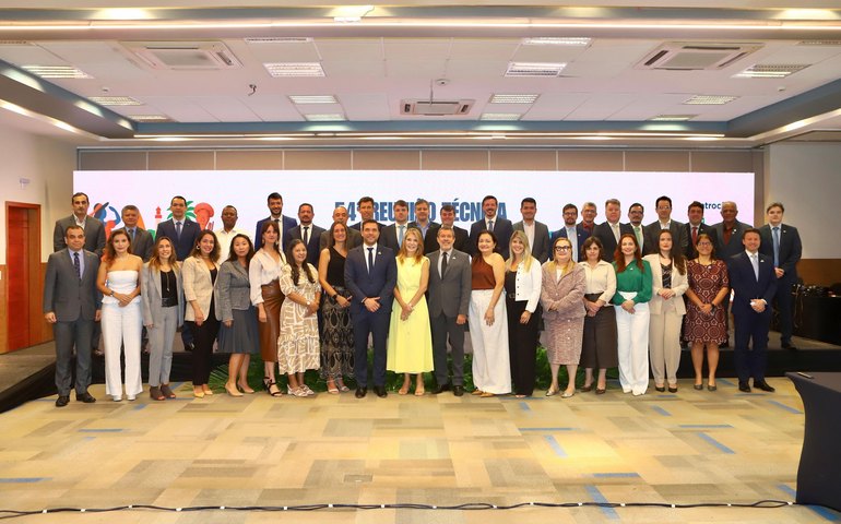 CGE participa de reunião técnica em Aracaju com foco em sustentabilidade e inovação no setor público