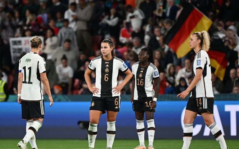 Alemanha eliminada, classificação histórica e fim de jogo no celular: veja como foi o dia 15 da Copa do Mundo