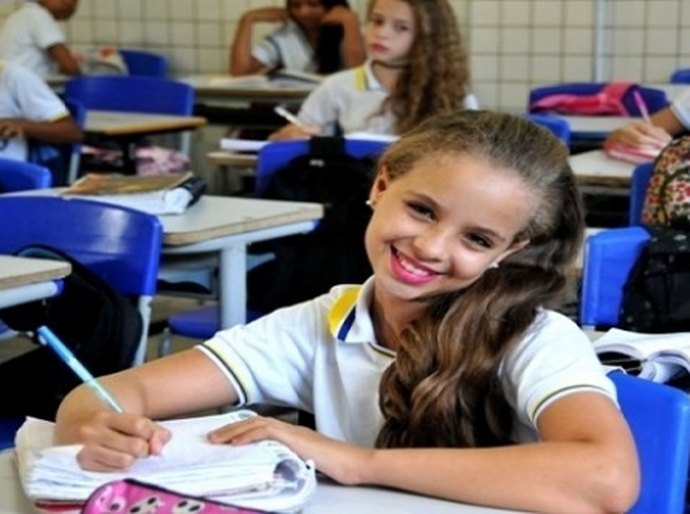 Educação oferece mais de 46 mil vagas para novos alunos na rede estadual