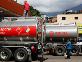 EUA buscam afirmar seu controle sobre o petróleo venezuelano com apreensões e vendas de petroleiros em todo o mundo