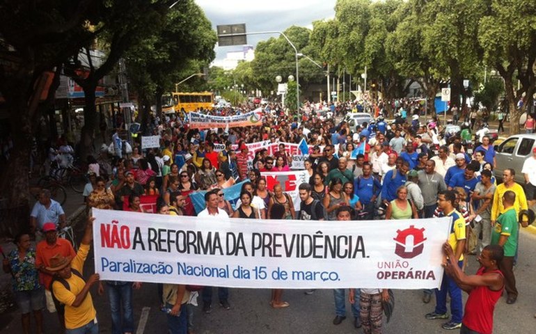 Manifestantes voltam às ruas contra reforma da Previdência