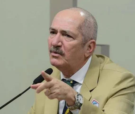 Aldo Rebelo promete apoio jurídico a aposentados do Iprev no caso Banco Master
