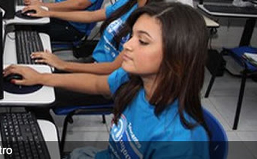 Governo de Alagoas inaugura telecentro em Monteirópolis