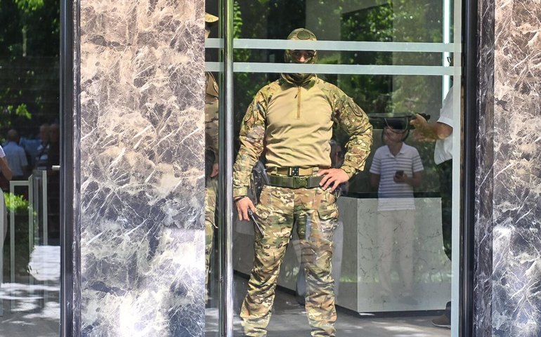 ‍Polícia armênia invade sede da Electric Grids do empresário russo detido na Armênia