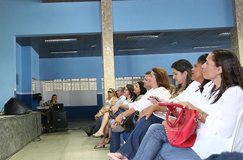 Secretaria de Educação de Junqueiro promove palestra internacional