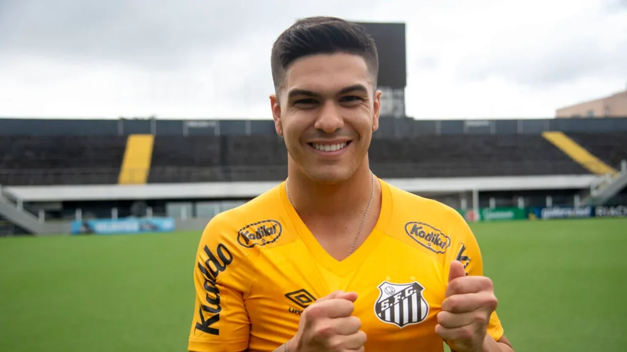 Santos apresenta os experientes laterais Aderlan e Jorge; Rodrigo Fernandes é emprestado
