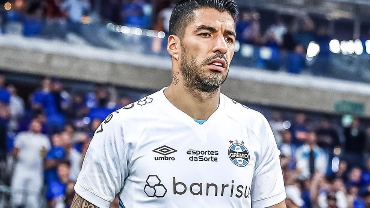 Suárez é convocado pelo Uruguai pela primeira vez desde a Copa do Mundo do Catar