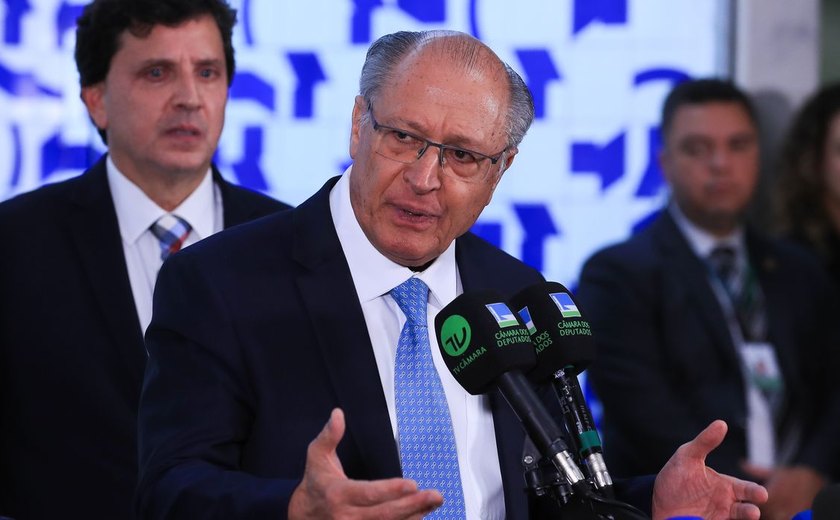 Na Câmara, Alckmin pede urgência em propostas sobre exportações
