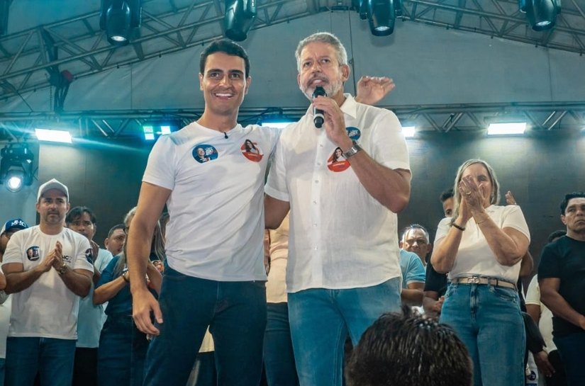 “Serei o senador que mais vai investir na Zona da Mata e em Flexeiras”, afirma Arthur Lira em caminhada com JHC, Marina e a prefeita Silvana