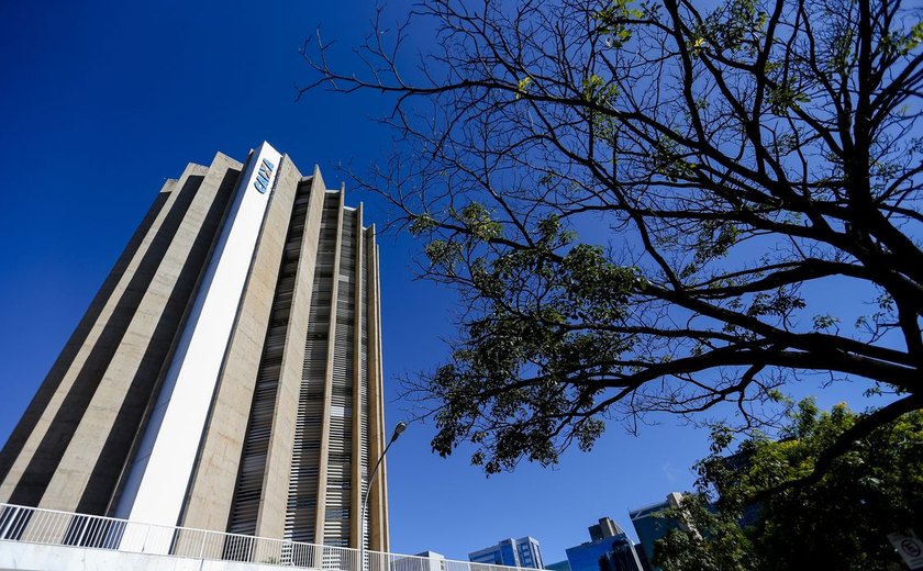 Caixa eleva de 1 a 2 pontos percentuais juros para compra de imóveis