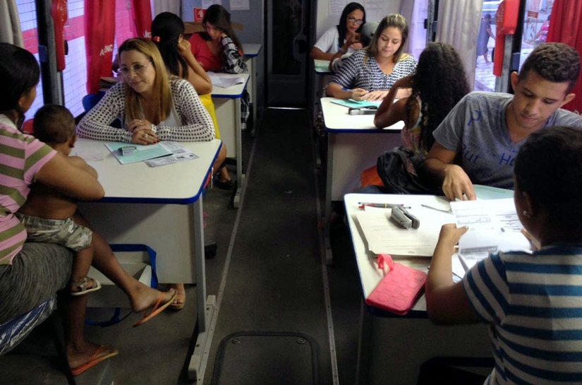 Ação itinerante beneficia famílias do Benedito Bentes