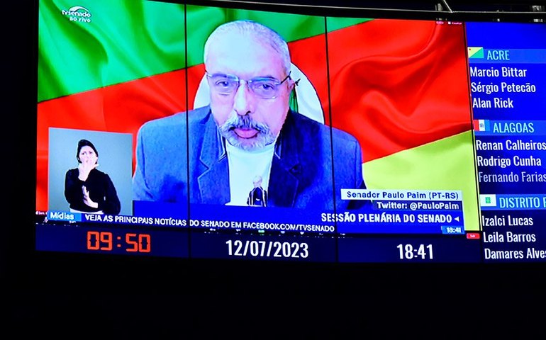 Paim celebra aprovação de Programa Escola em Tempo Integral