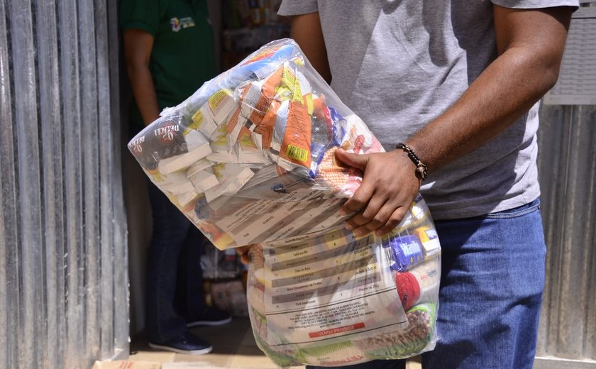 Cerca de 500 gestantes e nutrizes recebem cestas básicas do Programa de Complementação Alimentar