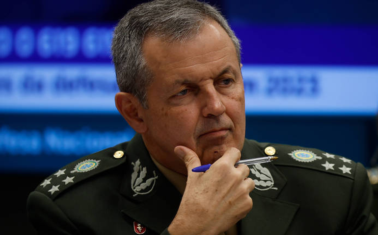 Exército brasileiro aposta em comunicação estratégica para recuperar confiança popular